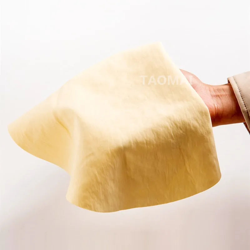 serviette papier beige clair texture légèrement rugueuse simple utilitaire diamètre 32cm