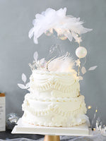 décoration gâteau cygne transparent plumes blanches paillettes argentées mariage anniversaire saint valentin festive
