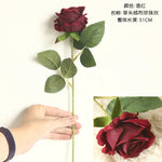 bouquet fleurs artificielles roses boutons feuilles vertes decoration mariage anniversaire intérieur classique