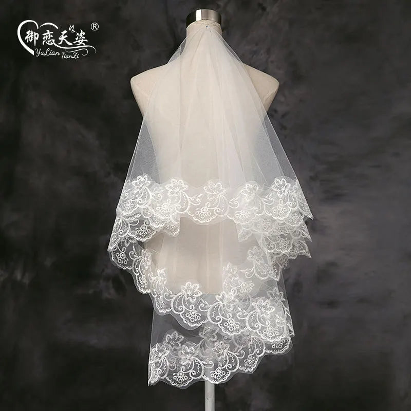 voile mariée femme rouge blanc dentelle bordure clips classique translucide adultère unique
