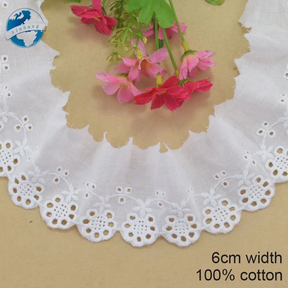 ruban dentelle blanc motifs fleurs largeur 6cm classique coton sophistiqué projet couture decoration mariage
