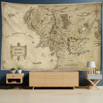 tapisserie vintage carte middle earth détails géographiques ornement clips beige brunclair