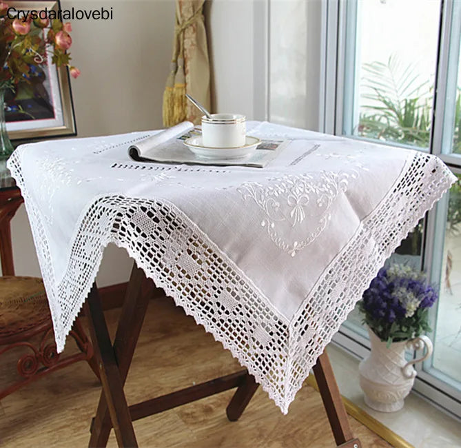 nappe table dentelle brodée fleurs vintage blanc réutilisable maison mariage festivité