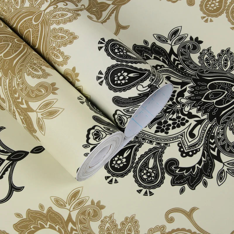 Motif floral luxueux sur papier peint autocollant pour salon