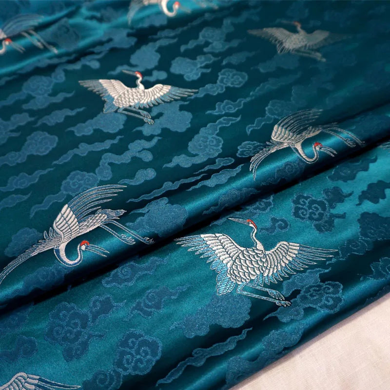 tissu brodé vert foncé oiseaux nuages blanches biodegradable bricolage patchwork sofa nappe tablecloth
