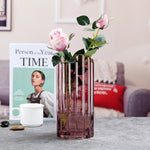 vase verre transparent moderne rayures horizontales couleurs vert gris rose rouge dorés fleurs artificielles
