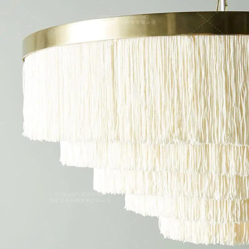 suspension lumineuse franges moderne or blanc gris élégant chambre fille lumière bohème
