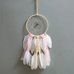 attrape rêves bleu clair gris plumes wicker boho chic chaines métalliques ornemental suspension décoration