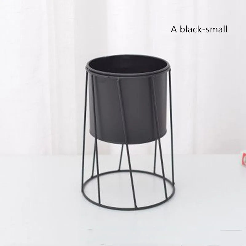 pot plante métal noir structure géométrique durable intérieur balcon table simple minimaliste