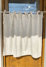 rideau moderne polyester coton beige clair texture légèrement rugueuse opacité fixations rubans minimaliste maison