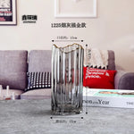 vase verre transparent moderne rayures horizontales couleurs vert gris rose rouge dorés fleurs artificielles