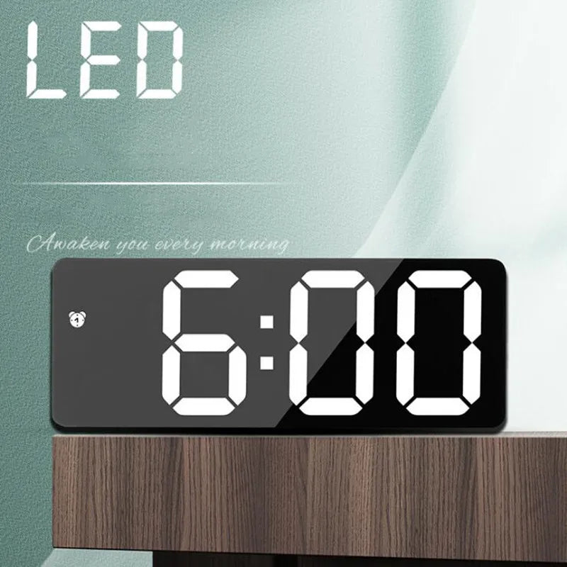 horloge numérique moderne rectangulaire noir blanc vert luminoise led snooze mode nuit