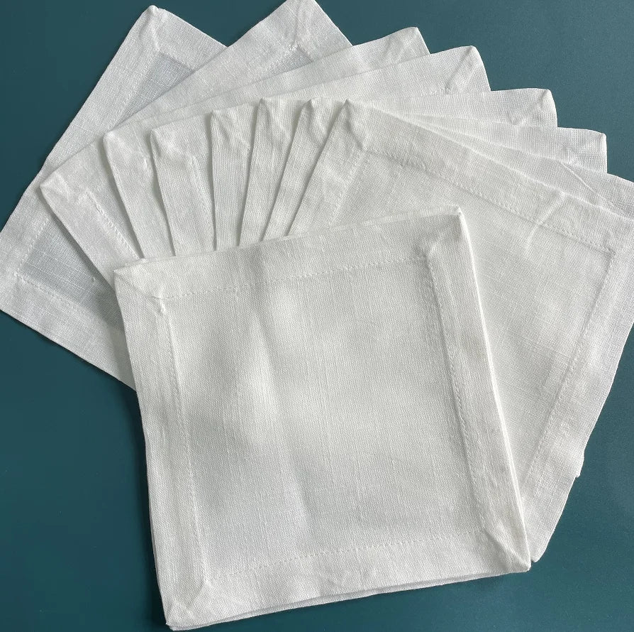 serviettes table brodées frangées ruban blanc élégantes mariage fête différentes tailles disponibles
