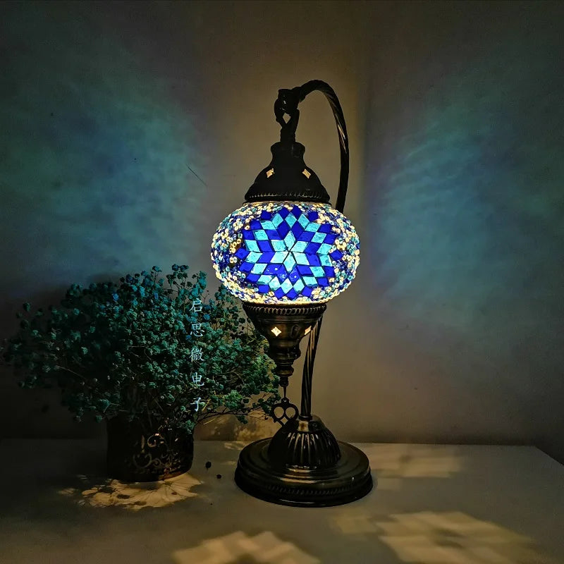 Lampe en verre fait main motif méditerranéen
