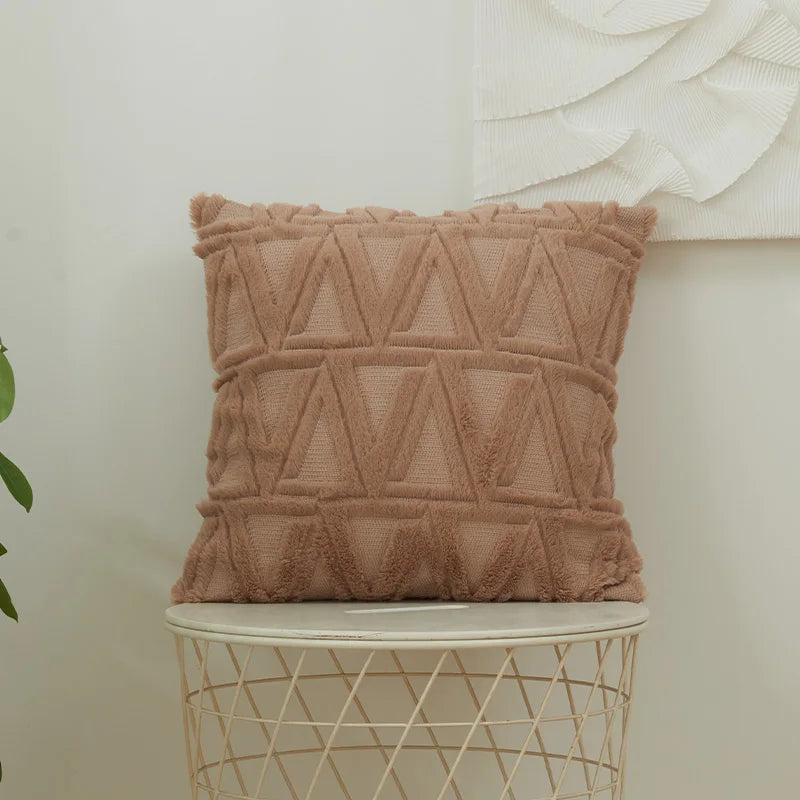 coussins décoratifs modernes motif triangles couleur blanc marron gris 45x45cm