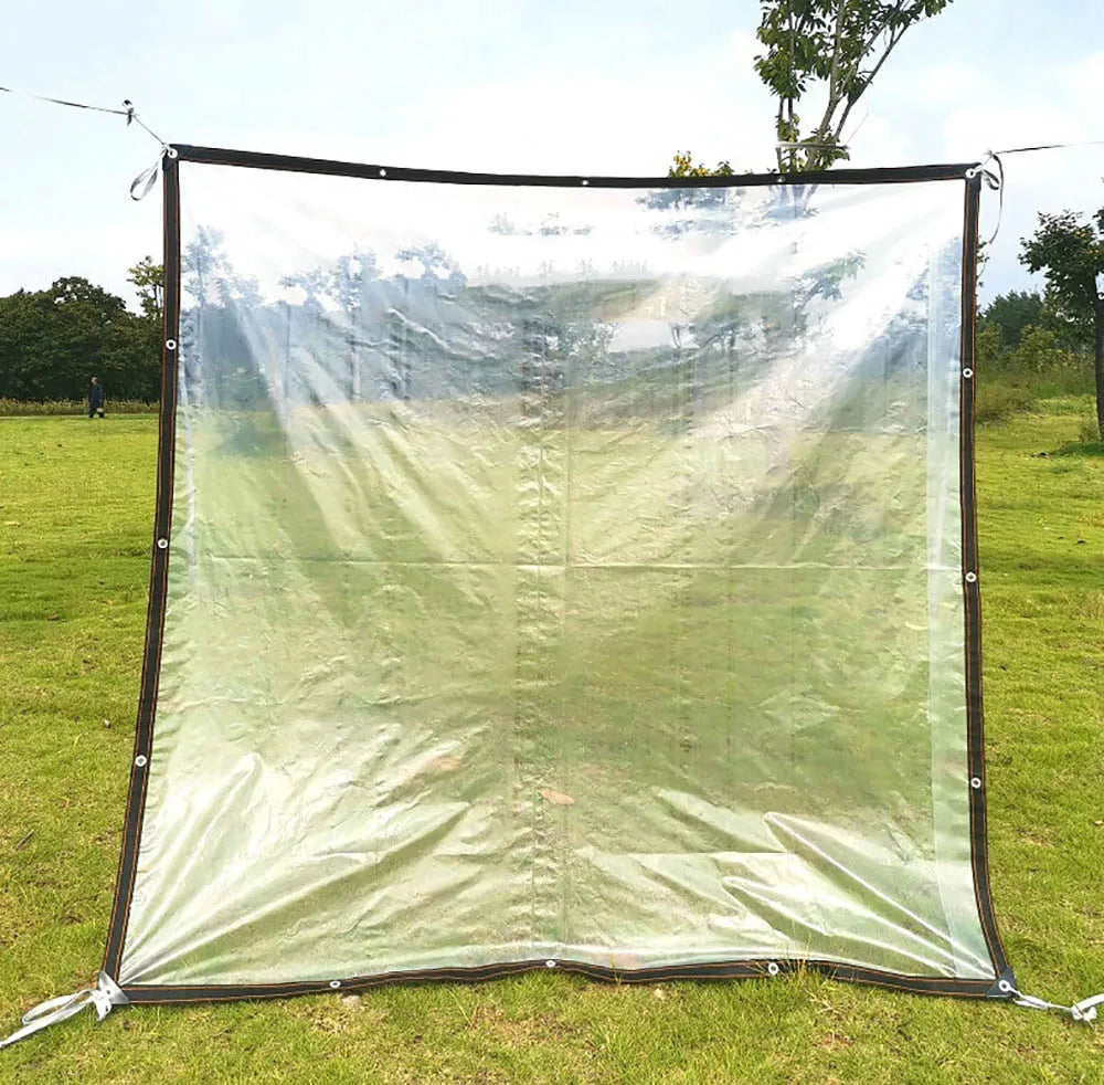 Détail de la voile d'ombrage montrant sa transparence et sa texture