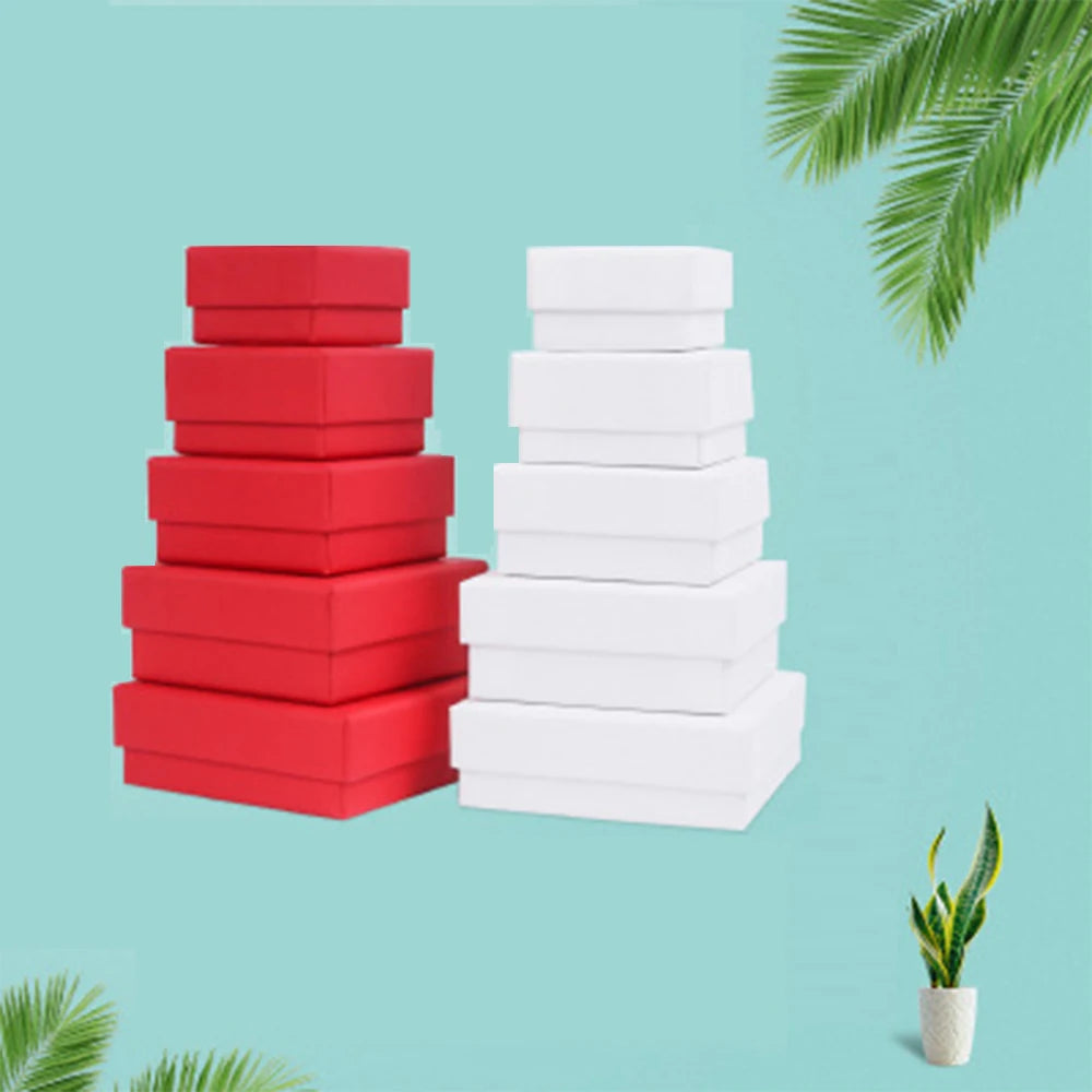 boîtes bijoux papier rouges blanches rangement colliers boucles oreilles bracelets bagues cadeaux noël