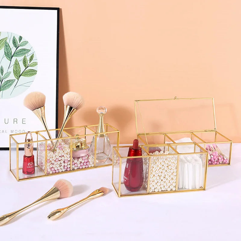 boîte maquillage transparente blanches roses moderne élégante brosse bouteille rouge rangement cosmétiques