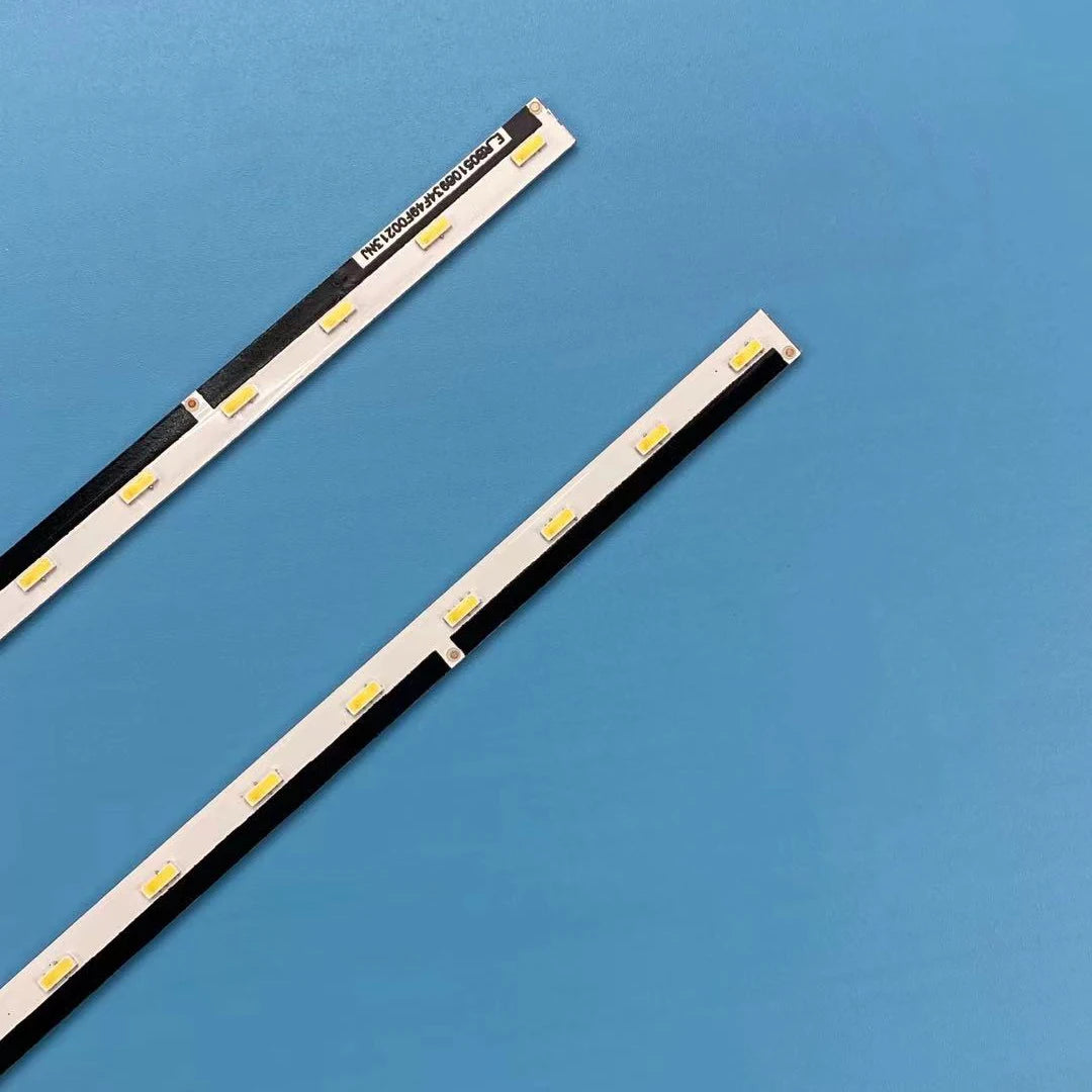 ruban led blanc noir points lumineux jaunes adhésif moderne technologique connecteur certifié rohs