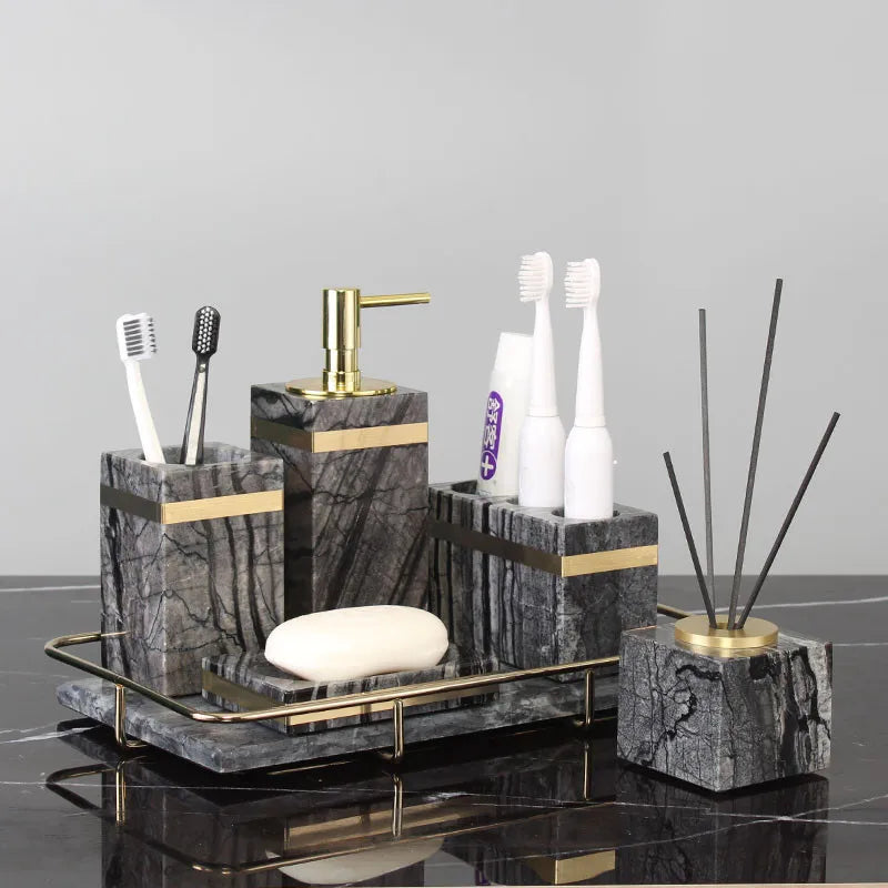 ensemble produits salle bain marbre gris moderne élégant brosse dents distributeur savon gobelet tube