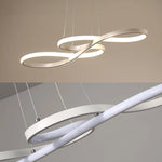 Suspension lumineuse moderne or blanc noir contemporain fixée chaînes