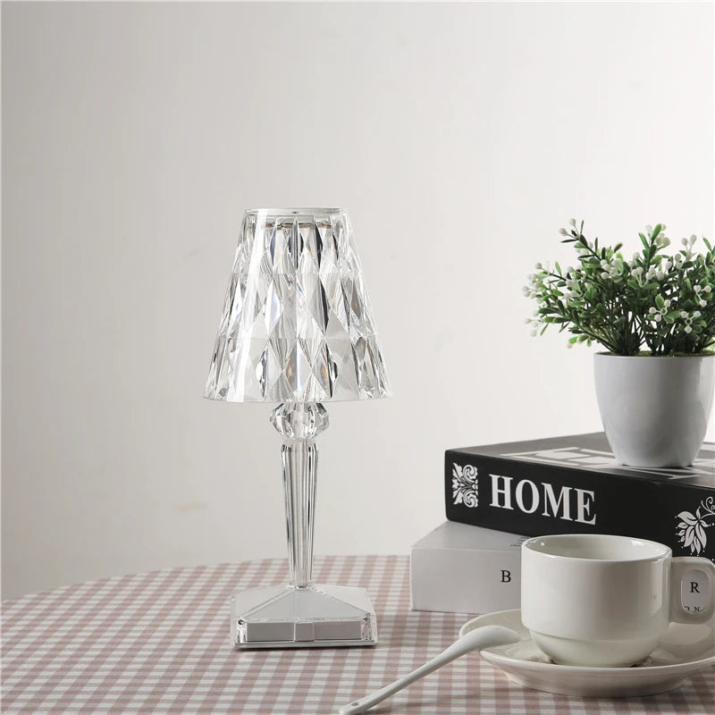 lampe table moderne rechargeable usb led transparente facette géométrique contemporain veilleuse chambre coucher