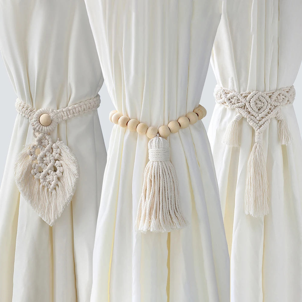 rideau boho blanc rayures verticales macramé bois pompons coton
