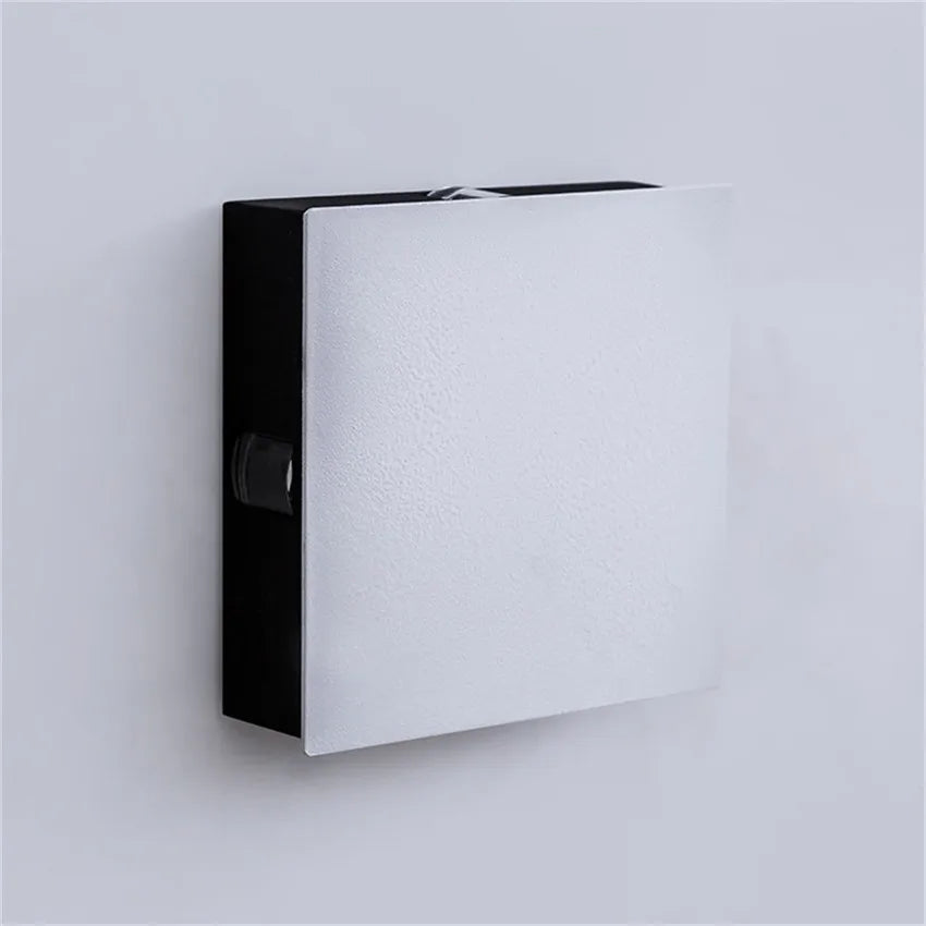 lampe murale moderne argentée chambre entrée étude quatre leds minimalistes