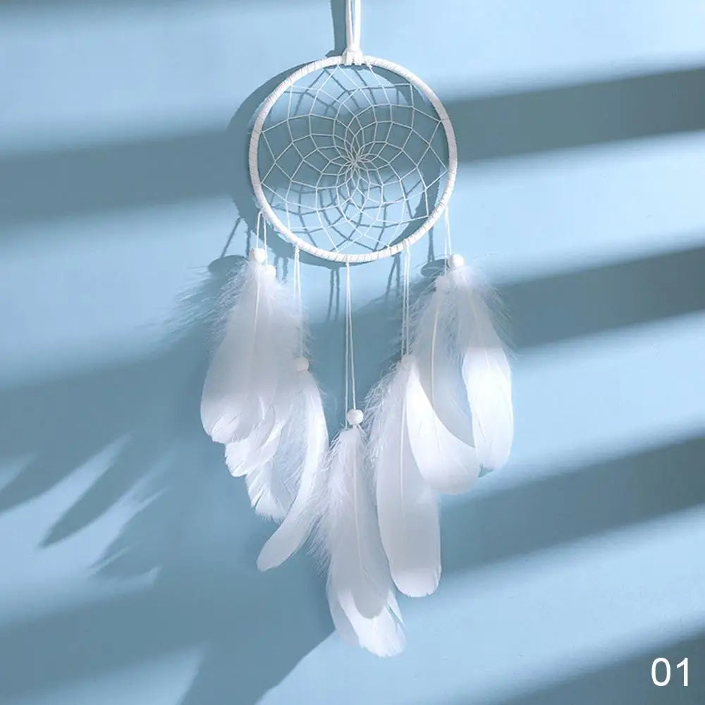 attrape rêves traditionnel plumes bois blanc rose violet bleuclair fil suspension