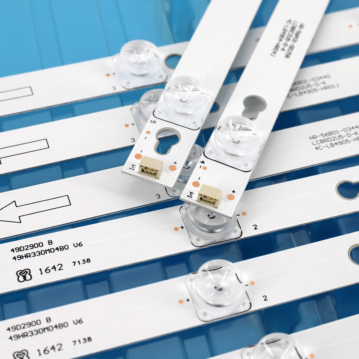 bande lumineuse led blanc perforations connecteurs électriques moderne accessoire informatique industrielle