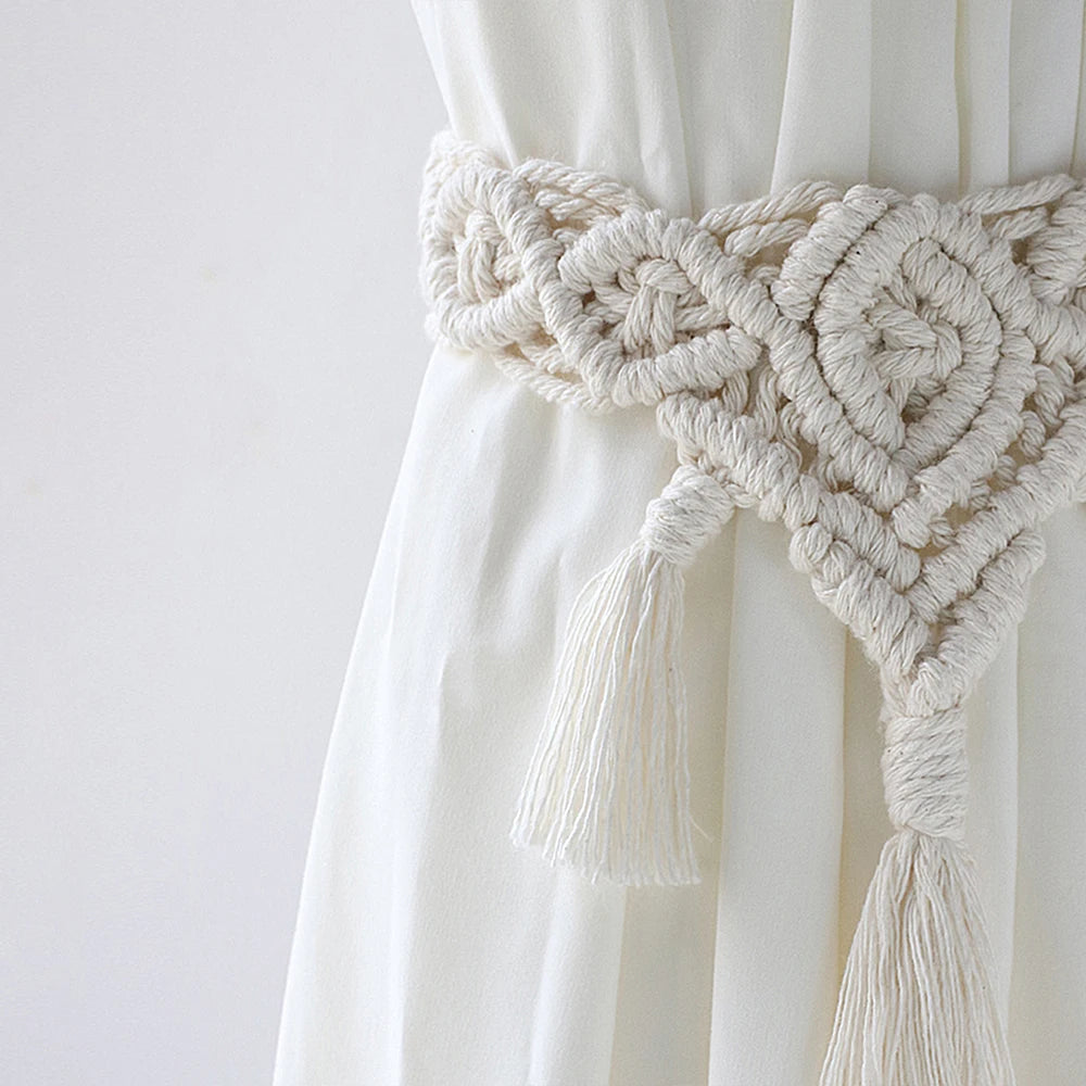 rideau boho blanc rayures verticales macramé bois pompons coton