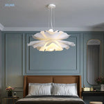 Lampe suspendue fleur blanche acrylique salon