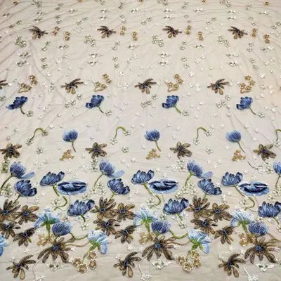 tissu brodé fleurs beiges bleues polyester transparent romantique floral 130cmmètre