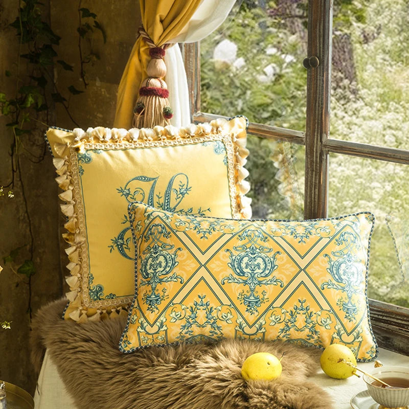 coussin jaune motif floral bleu classique tissu polyester respectueux environnement maison decoration adhésif