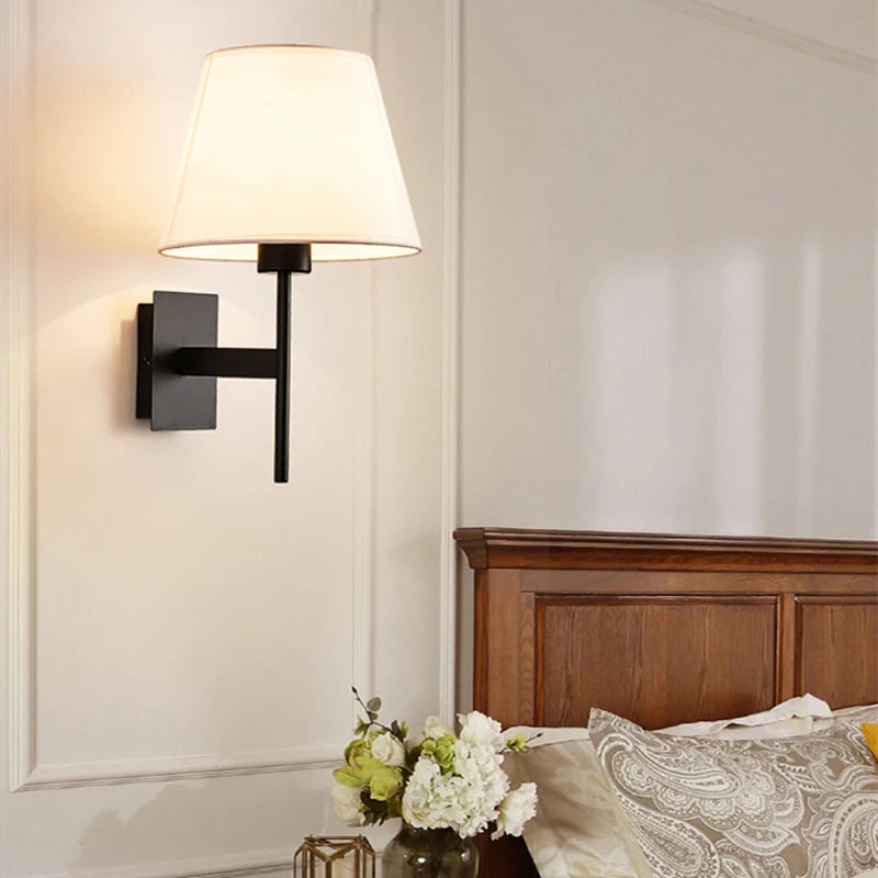 lampe murale moderne abat jour tissu noir blanc éclairage chambre salon entrée minimaliste
