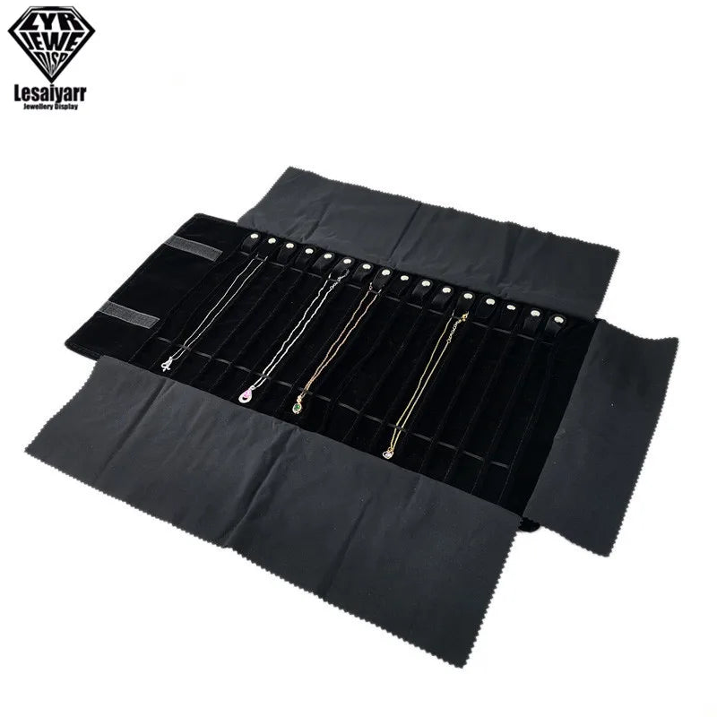 porte bijoux pliable velours noir gris clair sac rangement colliers modernes pratique