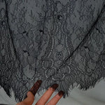 dentelle polyester nylon blanc noir ornements floraux motifs géométriques translucide classique élégant tissu large