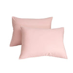 Détail de la housse de couette rose avec finition soignée