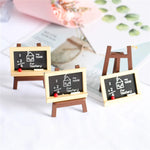 miniatures chevalet ardoise noire palette peinture livre scolaire décoratif bois texturée