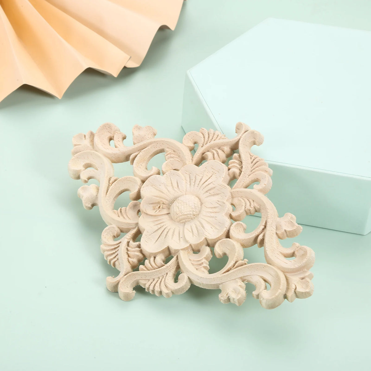 applique murale bois sculpté motif floral baroque fixation meuble porte mur decoration maison 15x10.5cm
