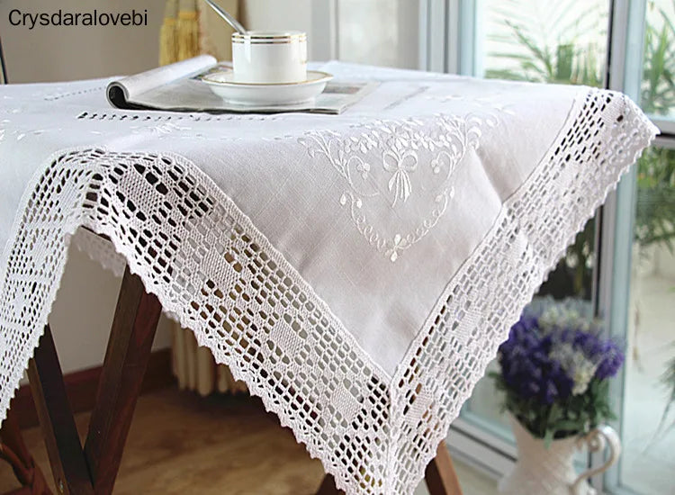 nappe table dentelle brodée fleurs vintage blanc réutilisable maison mariage festivité