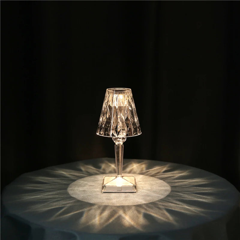lampe table moderne rechargeable usb led transparente facette géométrique contemporain veilleuse chambre coucher