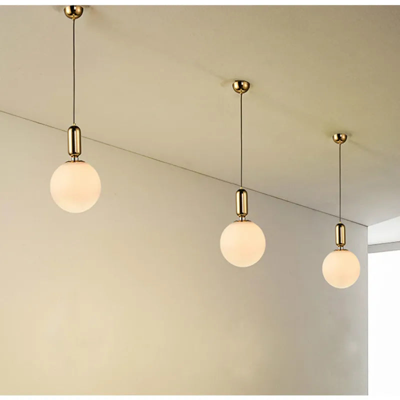 lampe suspendue moderne sphérique blanche dorée brillante toucher salon chambrehôtel