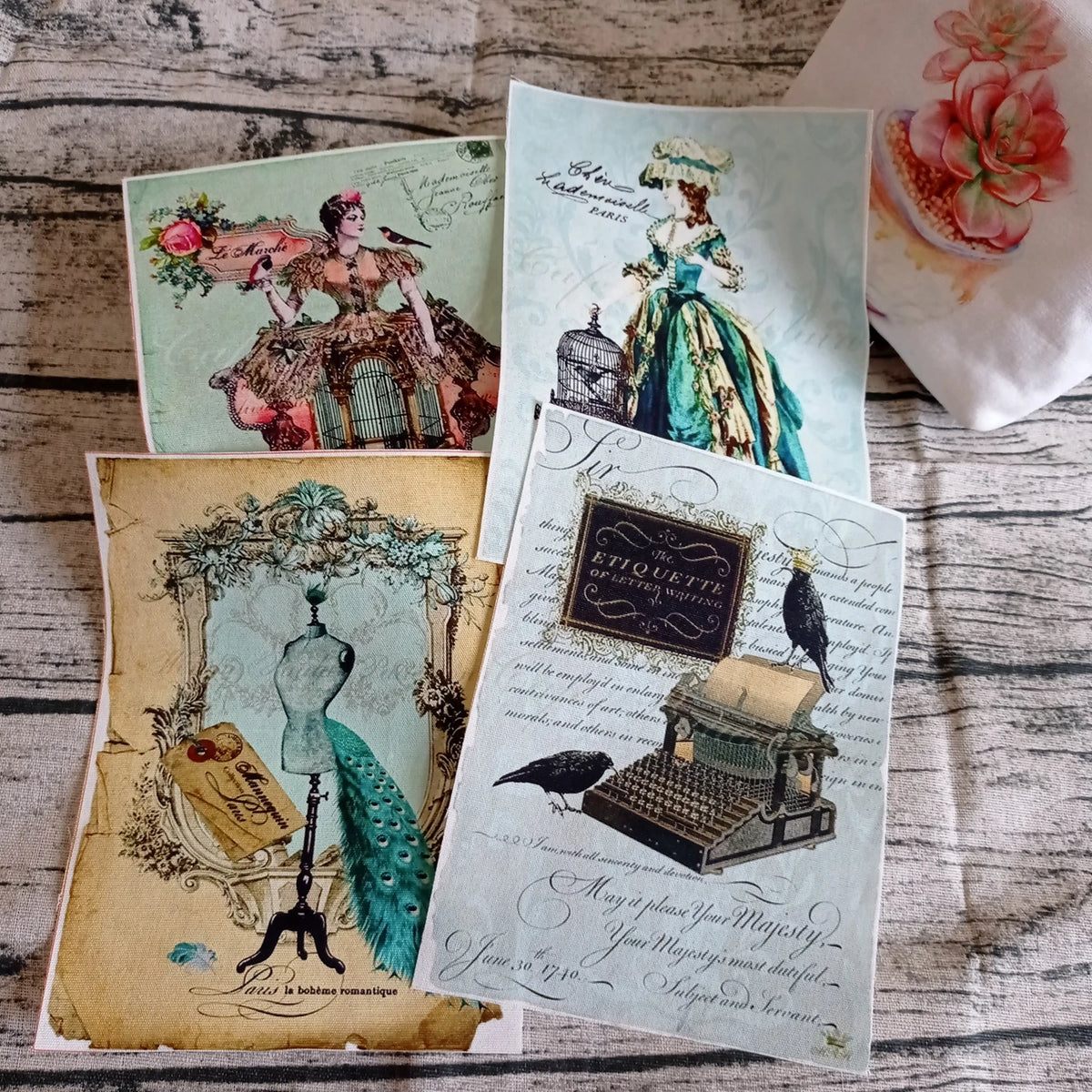 serviettes imprimées coton vintage oiseaux cages fleurs lettrage ancien vert bleu rouge beige