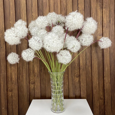Fleur de pissenlit artificielle blanche dans un vase