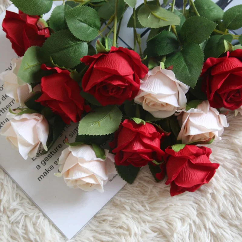 bouquet fleurs artificielles roses boutons feuilles vertes decoration mariage anniversaire intérieur classique