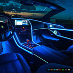 Détail bande LED flexible éclairage ambiance intérieur automobile