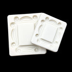 moules silicone gâteaux fondant chocolat blanc jaune motifs cadres volutes texturés baroques