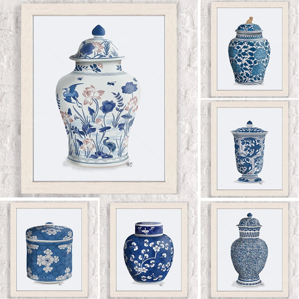 Cette image présente une collection de différents vases et pots en céramique de style oriental, avec des motifs floraux et des décorations en bleu et blanc.