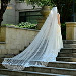 voile mariée blanc broderie florale dentelle cathédrale soirée classique